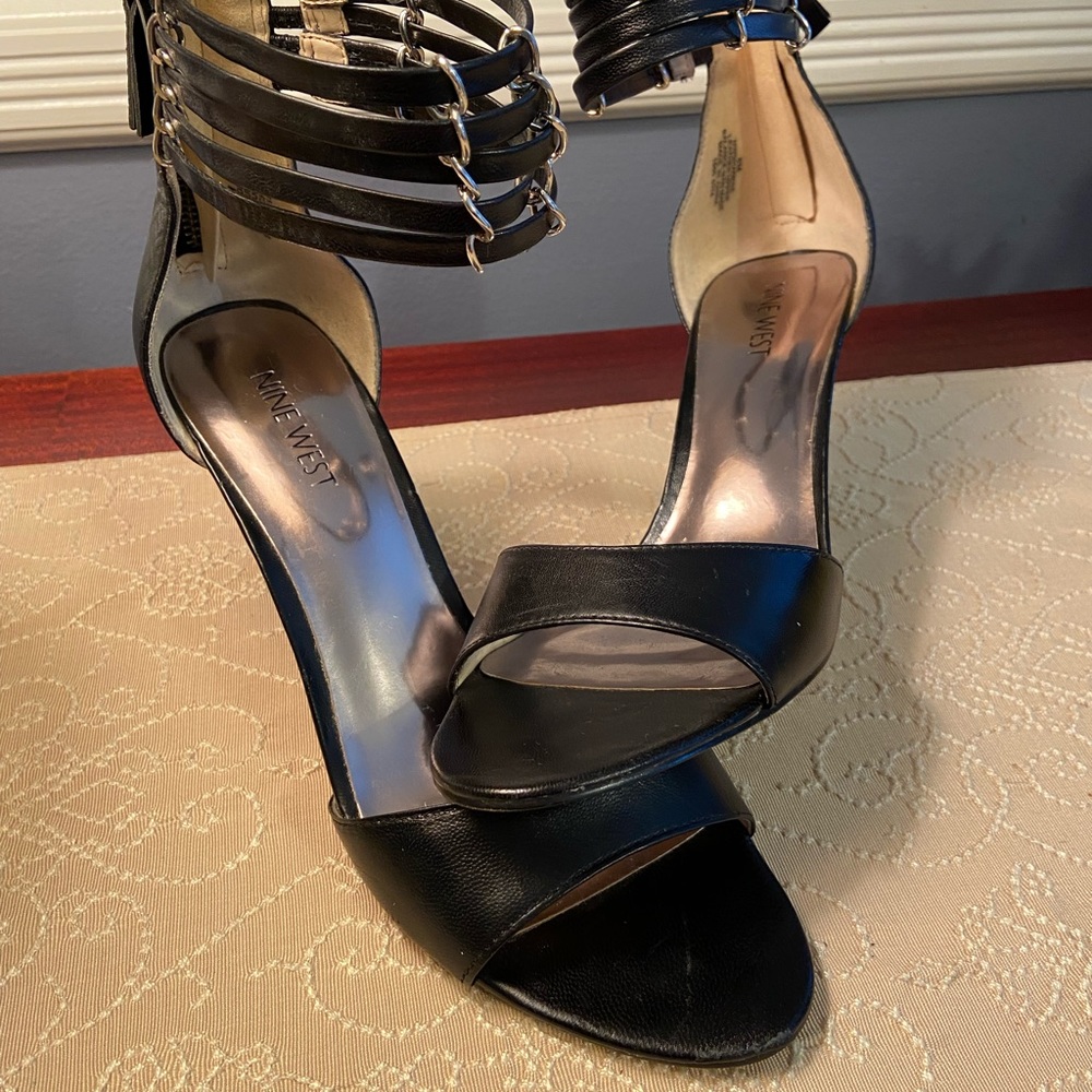 Nine West Sexy Ankle Strap Sandals | Size 8 | Silver Detail | 3” Heel